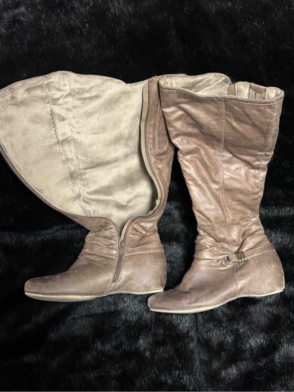 Brown Knee High Women's Boots - Picture 3 of 3